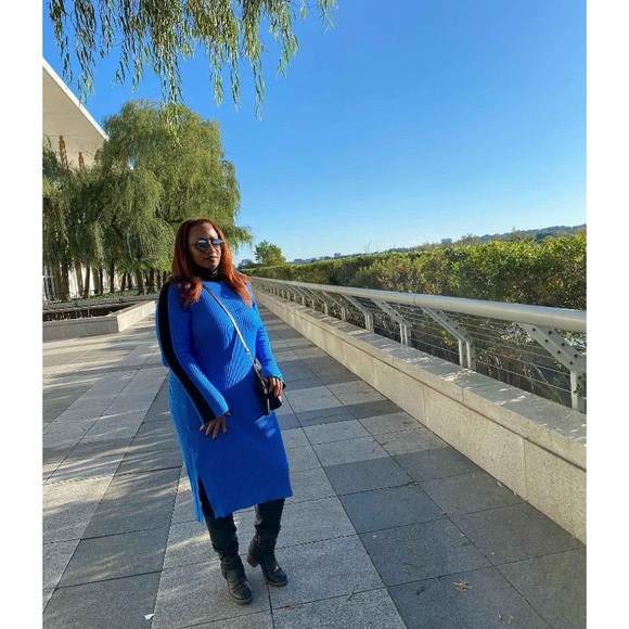 🔖 FUTURE COLLECTIVE x Target Long Sleeve Sweater Dress Kahlana Barfield Brown - Picture 6 of 17